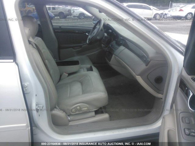 1G6KE57Y45U253067 - 2005 CADILLAC DEVILLE DHS WHITE photo 5