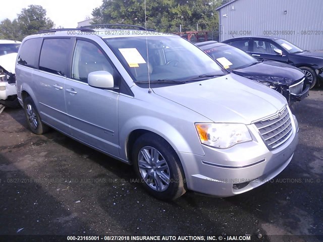 2A4RR5DX4AR291007 - 2010 CHRYSLER TOWN & COUNTRY TOURING SILVER photo 1