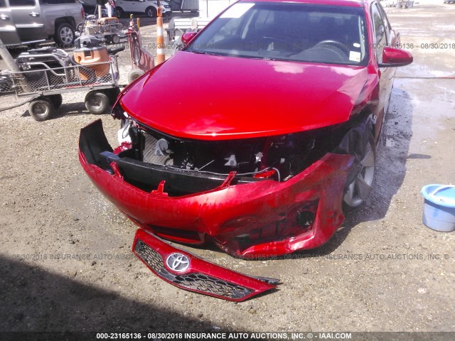 4T1BF1FK1CU636845 - 2012 TOYOTA CAMRY SE/LE/XLE წითელი ფოტო 6