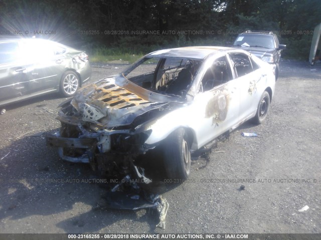 4T1BE46KX7U501048 - 2007 TOYOTA CAMRY NEW GENERAT CE/LE/XLE/SE SILVER photo 2