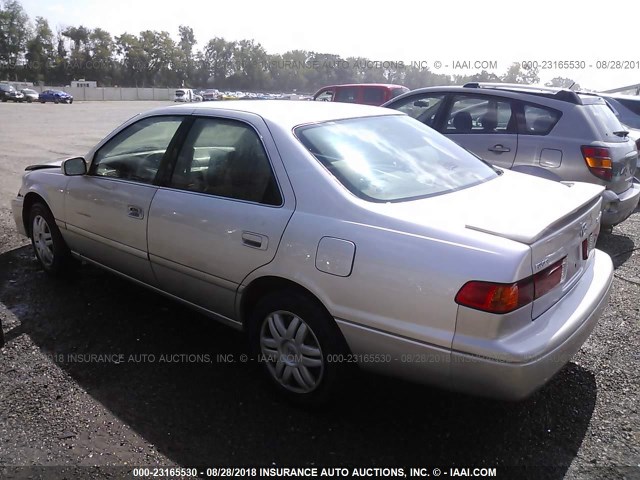 4T1BG22K3YU751995 - 2000 TOYOTA CAMRY CE/LE/XLE 金色 照片 3