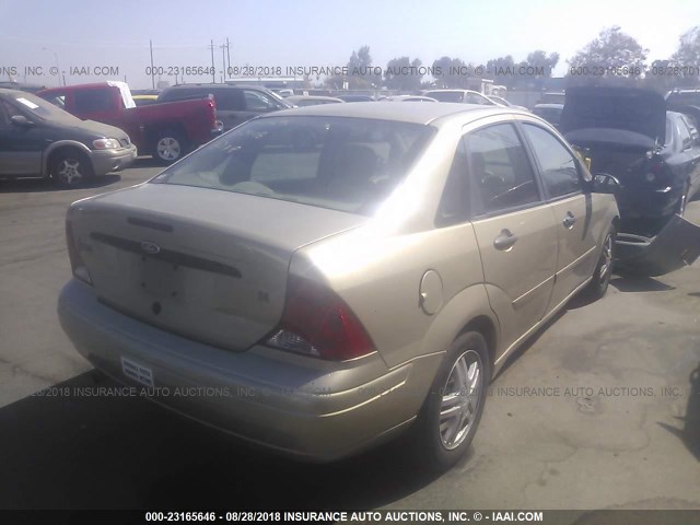 1FAFP34P72W130278 - 2002 FORD FOCUS SE/SE COMFORT GOLD photo 4