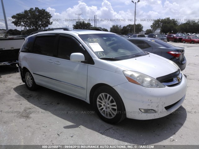 5TDZK22C48S156863 - 2008 TOYOTA SIENNA XLE/XLE LIMITED WHITE photo 1