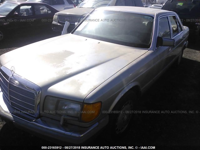 WDBCA24D6JA423937 - 1988 MERCEDES-BENZ 300 SE SILVER photo 6