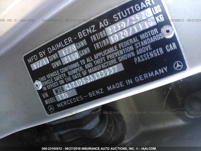 WDBCA24D6JA423937 - 1988 MERCEDES-BENZ 300 SE SILVER photo 9