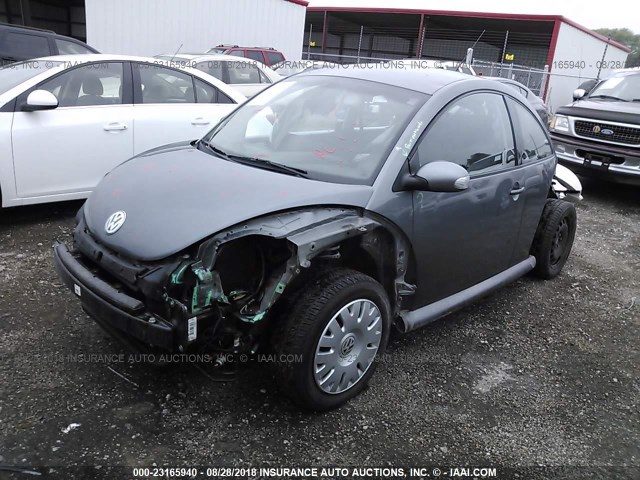 3VWBK31C65M417931 - 2005 VOLKSWAGEN NEW BEETLE GL 灰色 照片 2