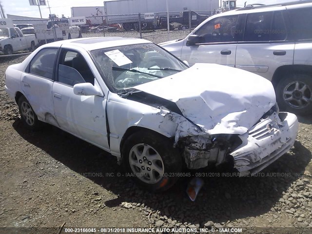 JT2BF28K1X0208206 - 1999 TOYOTA CAMRY LE/XLE WHITE photo 1