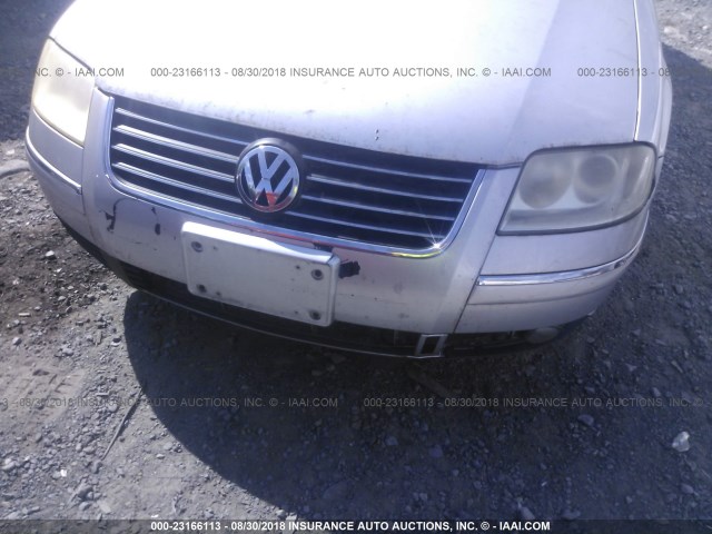 WVWVD63B54E297477 - 2004 VOLKSWAGEN PASSAT GLS SILVER photo 6