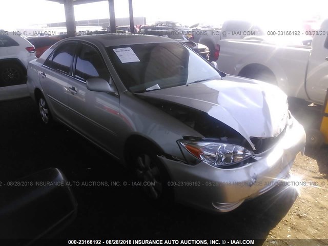 4T1BE32K42U509042 - 2002 TOYOTA CAMRY LE/XLE/SE 银色 照片 1