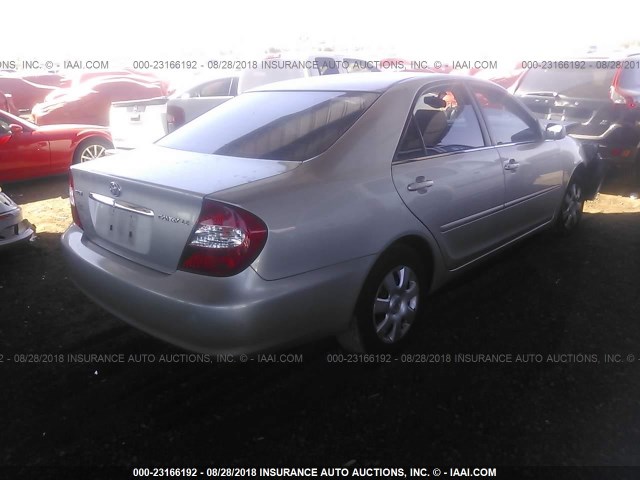 4T1BE32K42U509042 - 2002 TOYOTA CAMRY LE/XLE/SE SILVER photo 4