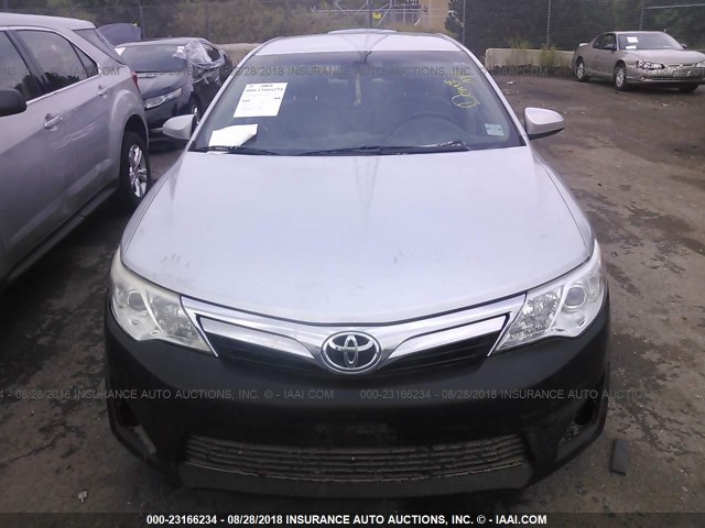 4T1BF1FKXCU118135 - 2012 TOYOTA CAMRY SE/LE/XLE SILVER photo 6