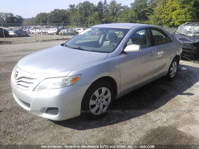 4T1BF3EK9BU138128 - 2011 TOYOTA CAMRY SE/LE/XLE 银色 照片 2