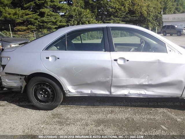 4T1BF3EK9BU138128 - 2011 TOYOTA CAMRY SE/LE/XLE 银色 照片 6