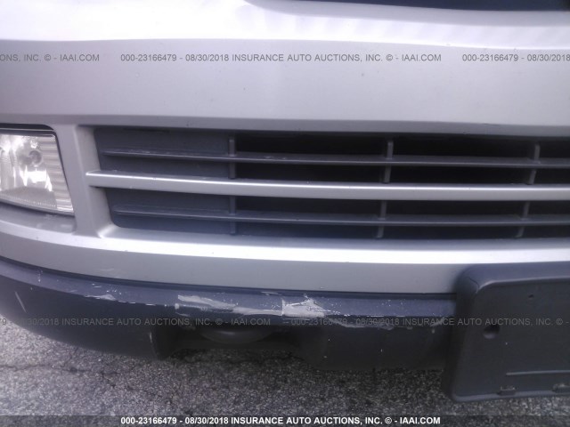 5LMFU27546LJ13929 - 2006 LINCOLN NAVIGATOR Silber Foto 6