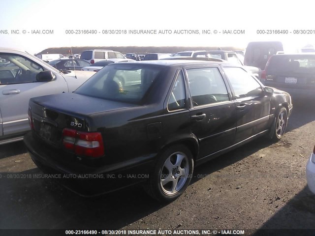 YV1LS5344W2440832 - 1998 VOLVO S70 T5 TURBO BLACK photo 4