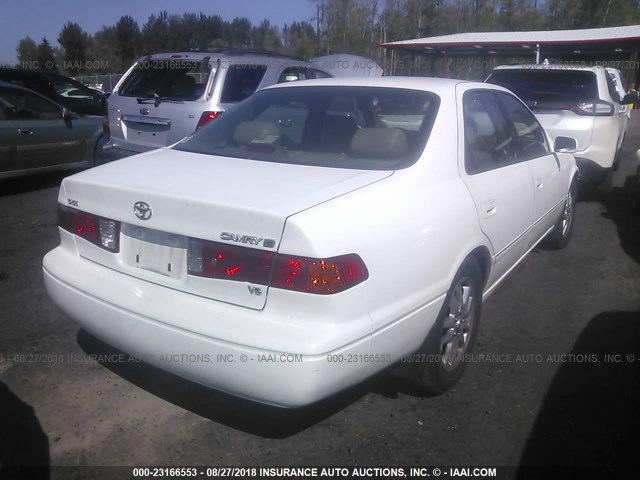 JT2BF28KX10302396 - 2001 TOYOTA CAMRY LE/XLE WHITE photo 4