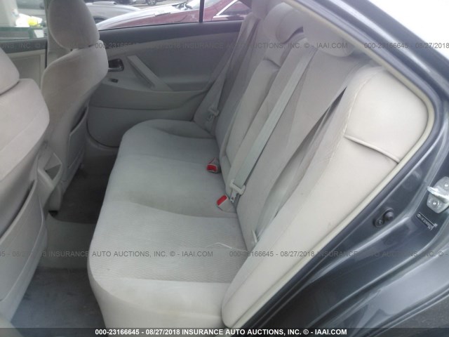 4T4BF3EK9AR069249 - 2010 TOYOTA CAMRY SE/LE/XLE ნაცრისფერი ფოტო 8