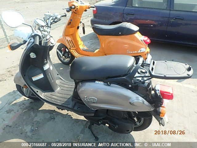 LPRSE13Y09A581633 - 2009 YAMAHA YJ125 GRAY photo 3