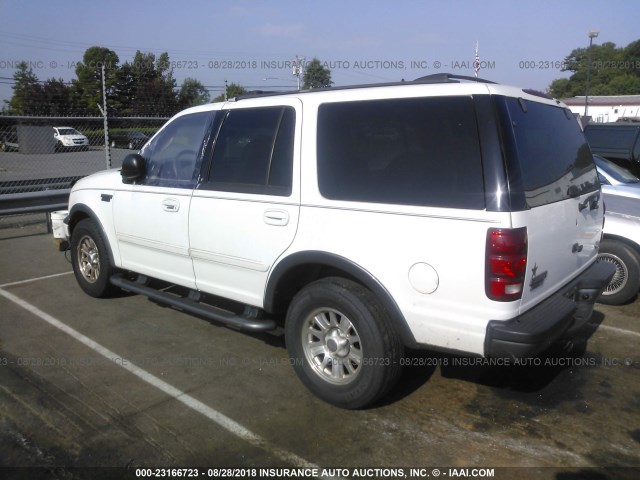 1FMRU156XYLB65946 - 2000 FORD EXPEDITION XLT WHITE photo 3