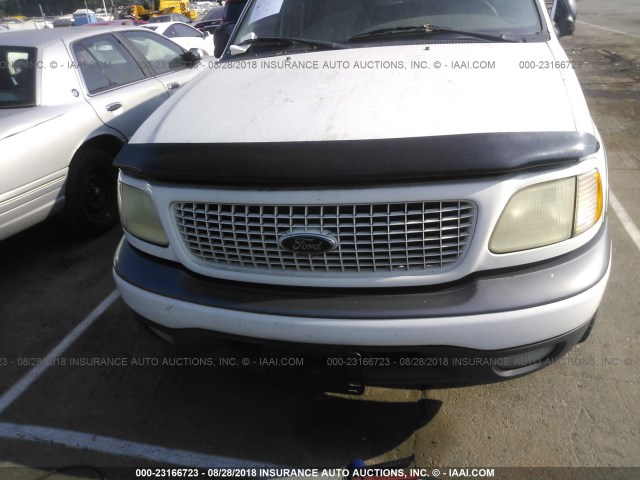1FMRU156XYLB65946 - 2000 FORD EXPEDITION XLT WHITE photo 6