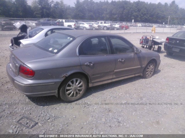 KMHWF35H05A119771 - 2005 HYUNDAI SONATA GLS/LX GRAY photo 4