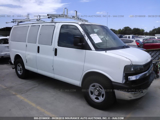 1GBFG15T361214485 - 2006 CHEVROLET EXPRESS G1500  WHITE photo 1