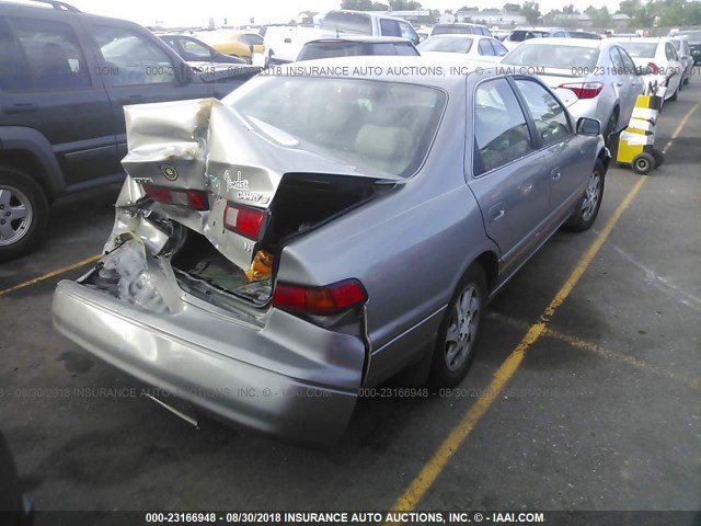 4T1BF28K4XU079566 - 1999 TOYOTA CAMRY LE/XLE 棕色 照片 4