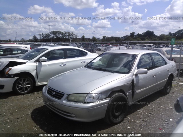 4T1BG22K71U868680 - 2001 TOYOTA CAMRY CE/LE/XLE 银色 照片 2