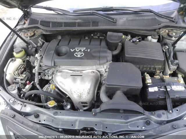4T1BF3EK2AU070611 - 2010 TOYOTA CAMRY SE/LE/XLE ნაცრისფერი ფოტო 10