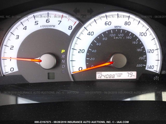 4T1BF3EK2AU070611 - 2010 TOYOTA CAMRY SE/LE/XLE ნაცრისფერი ფოტო 7