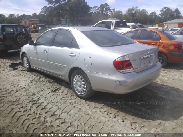4T1BE32K55U001523 - 2005 TOYOTA CAMRY LE/XLE/SE Күміс фото 3
