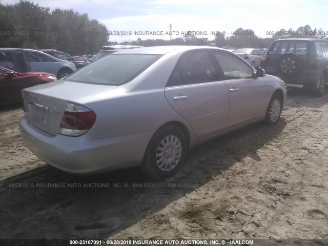 4T1BE32K55U001523 - 2005 TOYOTA CAMRY LE/XLE/SE Күміс фото 4