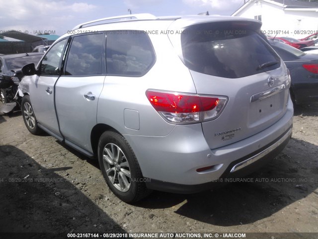 5N1AR2MN9GC637940 - 2016 NISSAN PATHFINDER S/SV/SL/PLATINUM SILVER photo 3