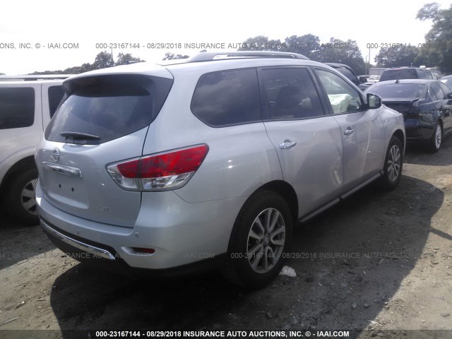 5N1AR2MN9GC637940 - 2016 NISSAN PATHFINDER S/SV/SL/PLATINUM SILVER photo 4