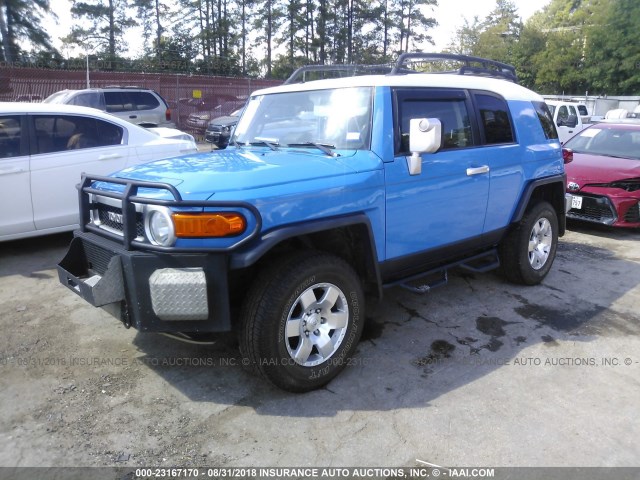 JTEBU11F670087835 - 2007 TOYOTA FJ CRUISER BLUE photo 2