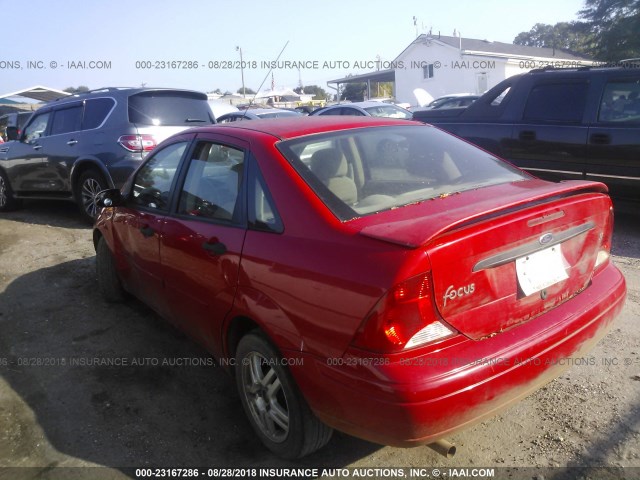 1FAFP3436YW375207 - 2000 FORD FOCUS SE/SE SPORT RED photo 3