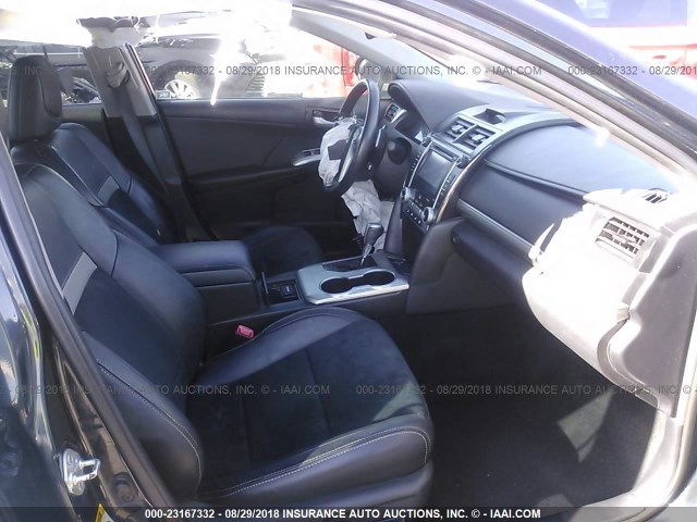 4T1BF1FK5CU191672 - 2012 TOYOTA CAMRY SE/LE/XLE 深蓝色 照片 5