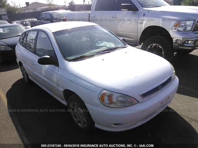 KNADC163226077160 - 2002 KIA RIO CINCO WHITE photo 1