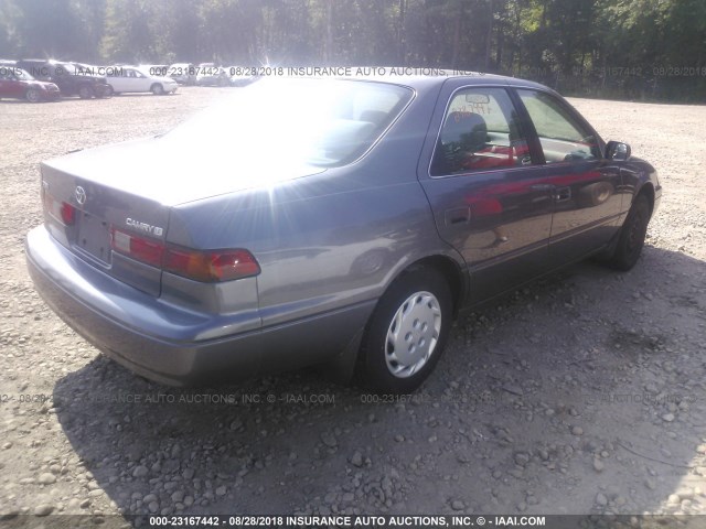 4T1BG22KXXU885594 - 1999 TOYOTA CAMRY CE/LE/XLE 灰色 照片 4