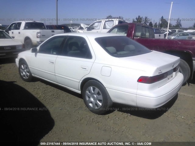 JT2BG22K6W0224356 - 1998 TOYOTA CAMRY CE/LE/XLE 白色 照片 3