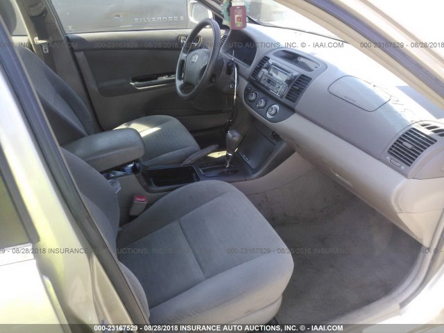 4T1BE32K05U075965 - 2005 TOYOTA CAMRY LE/XLE/SE Алтын фото 5