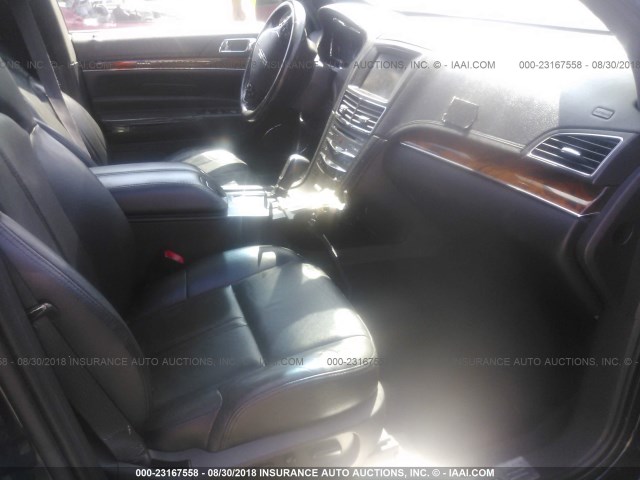 2LMHJ5NK5EBL51113 - 2014 LINCOLN MKT BLACK photo 5