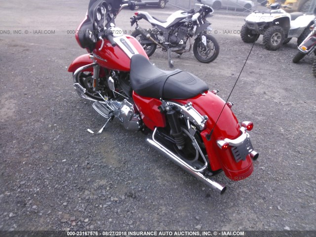 1HD1KB415AB662013 - 2010 HARLEY-DAVIDSON FLHX RED photo 3