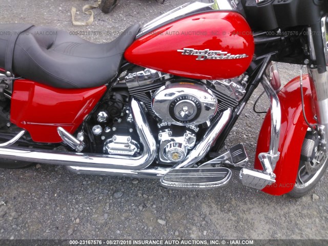 1HD1KB415AB662013 - 2010 HARLEY-DAVIDSON FLHX RED photo 8