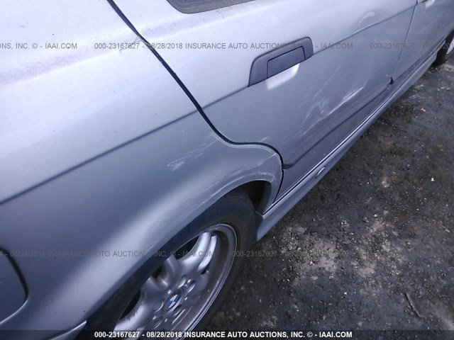 WBACD4320WAV58467 - 1998 BMW 328 I AUTOMATIC ვერცხლისფერი ფოტო 6