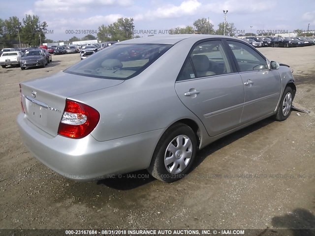 4T1BE32K24U274711 - 2004 TOYOTA CAMRY LE/XLE/SE SILVER photo 4
