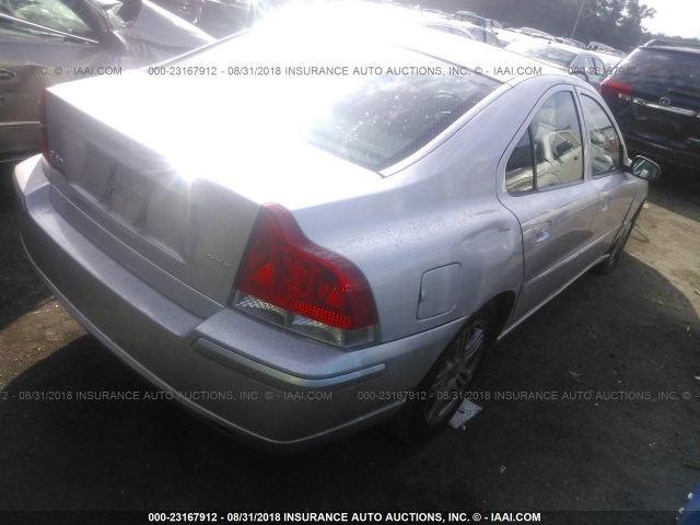 YV1RS592162517690 - 2006 VOLVO S60 2.5T SILVER photo 4