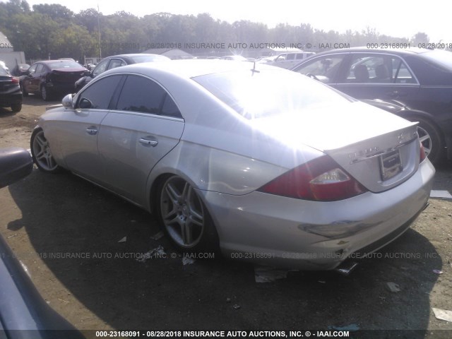 WDDDJ75XX6A056615 - 2006 MERCEDES-BENZ CLS 500C SILVER photo 3