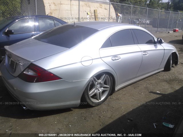 WDDDJ75XX6A056615 - 2006 MERCEDES-BENZ CLS 500C SILVER photo 4