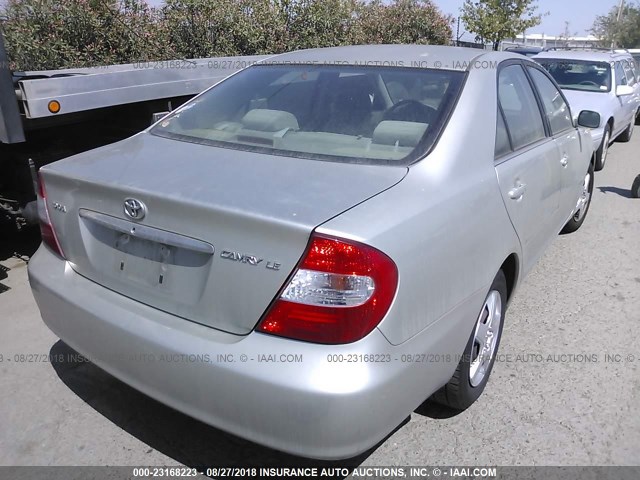 JTDBE32K730238040 - 2003 TOYOTA CAMRY LE/XLE SILVER photo 4